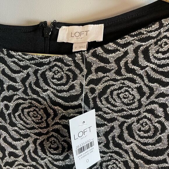 LOFT Outlet Black/Silver/Gray Metallic Rose Print Fit & Flare Mini Dress | SZ 0 - Picture 10 of 12